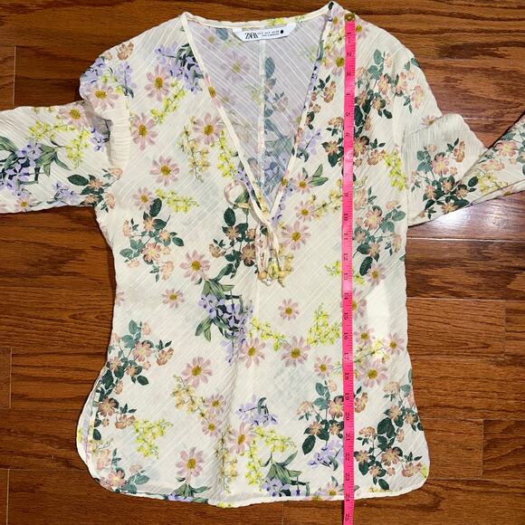 Zara Textured Cream Floral Long Sleeve Sheer Blouse Size Small - Picture 15 of 16